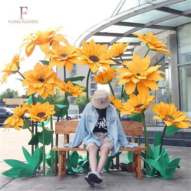 Utomhus stort handgjorda skumpapper blommor solros