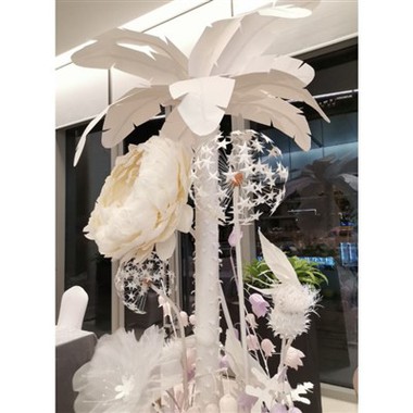 Stort papperskokosnötträd